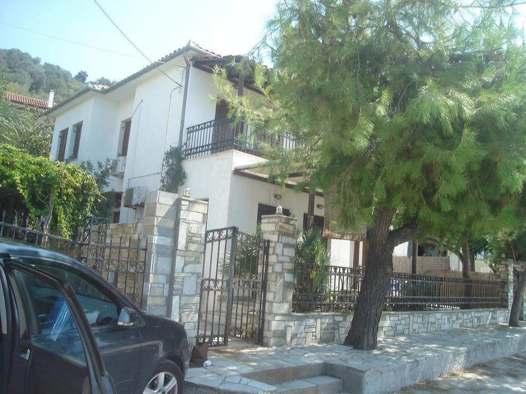 Stelios Seaside House Villa Lefokastro Exteriör bild