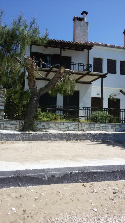 Stelios Seaside House Villa Lefokastro Exteriör bild